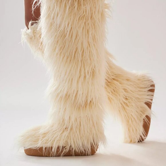 Jeffrey Campbell Fluffy-ok Shaggy Fur Sherpa Over Knee High Boots Yeti 8.5 9 - Picture 2 of 9